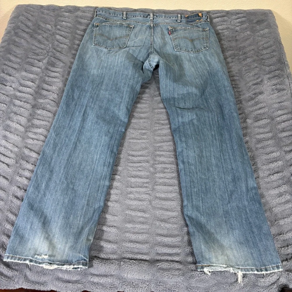 Levis 559 Relaxed Straight Leg Jeans Mens 42x34 Medium Wash Blue Denim AR323
